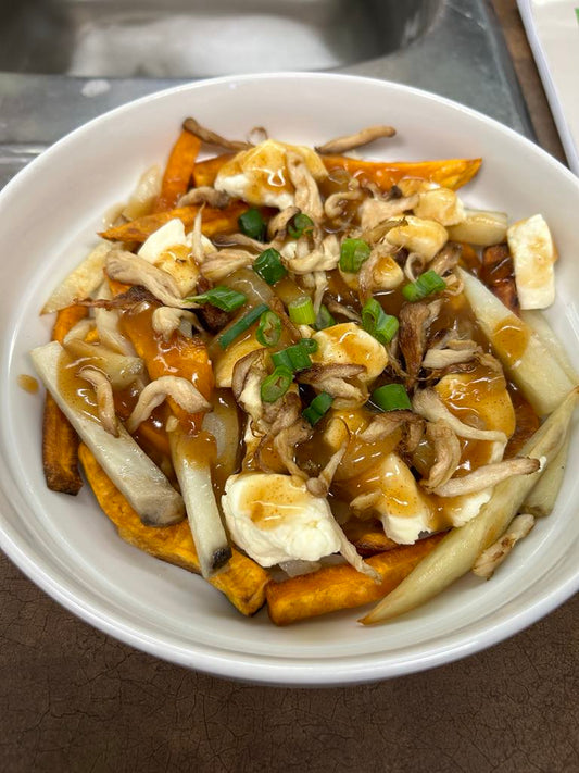 Poutine forestière aux champignons gourmets et au sirop d'érable